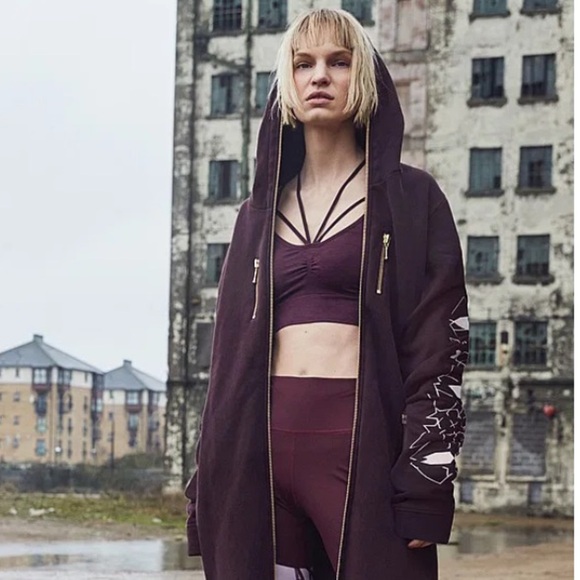 SWEATY BETTY Shanti Yoga Light Support Bra size medium in purple - Picture 1 of 11